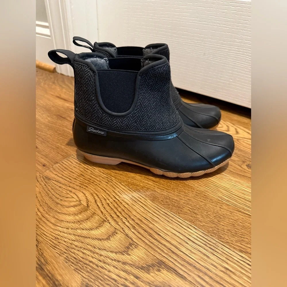 Skechers Women’s Rain Boots size 6